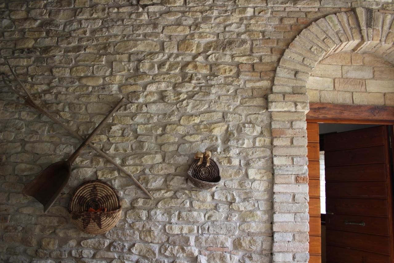 Casale Fontanile Bed And Breakfast Smerillo Ngoại thất bức ảnh