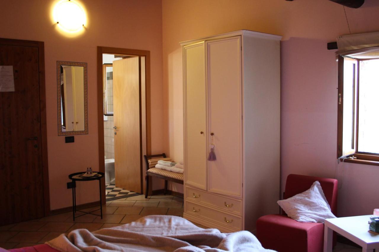 Casale Fontanile Bed And Breakfast Smerillo Ngoại thất bức ảnh
